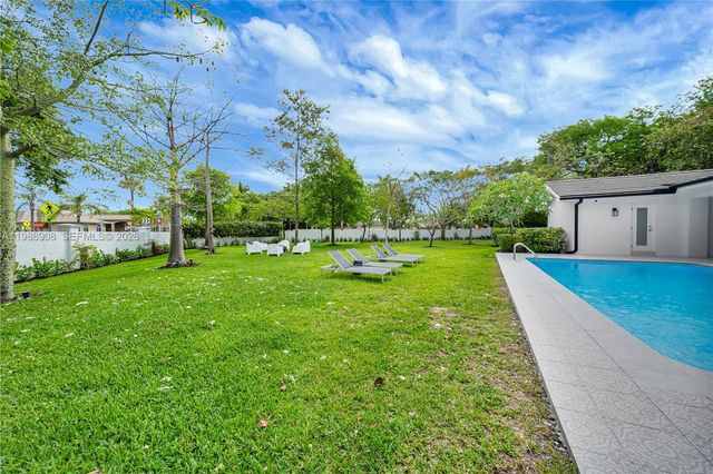 10705 SW 128th Terrace, Miami, FL 33176