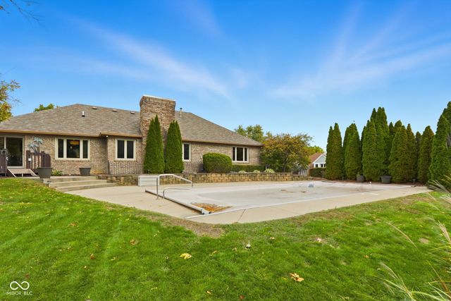 1007 Mount Vernon Court, Greenwood, IN 46142