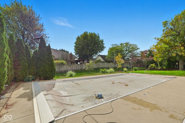1007 Mount Vernon Court, Greenwood, IN 46142