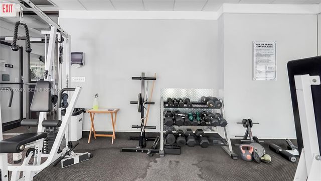 300 Bayview Dr 307, Sunny Isles Beach, FL 33160