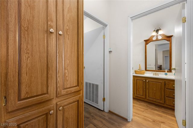 360 Scamp Avenue, Overton, NV 89040