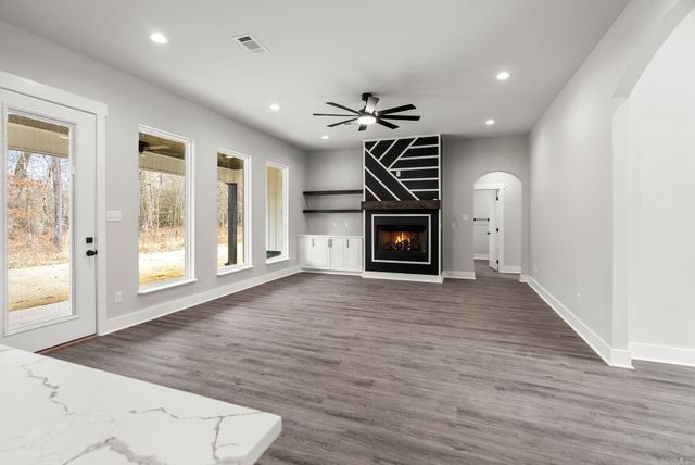 6193 Creekwater Drive, Alexander, AR 72002