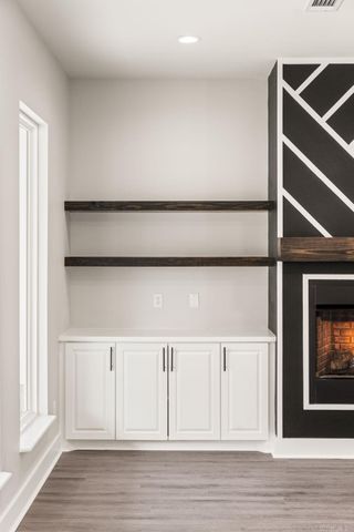 6193 Creekwater Drive, Alexander, AR 72002