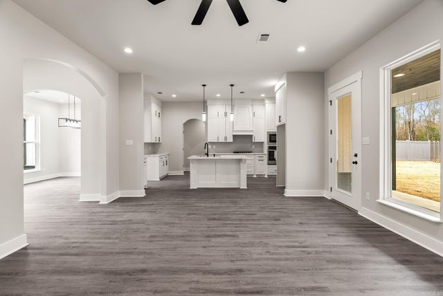 6193 Creekwater Drive, Alexander, AR 72002