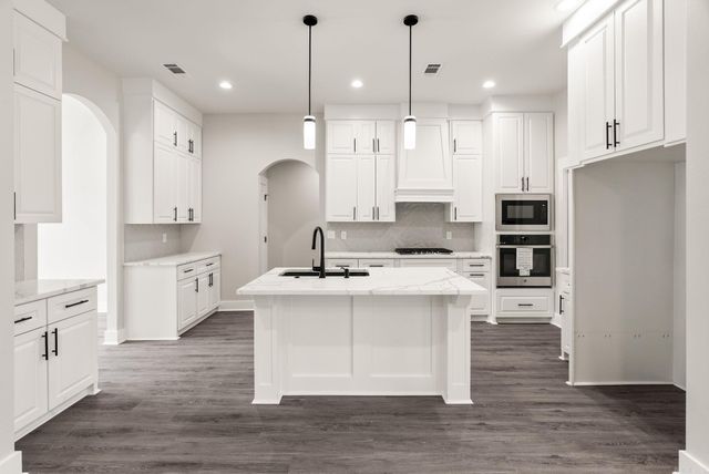 6193 Creekwater Drive, Alexander, AR 72002