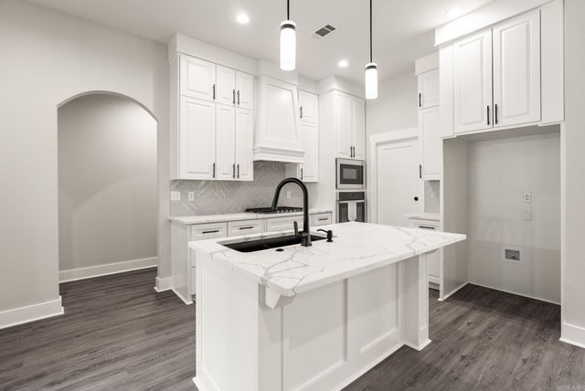 6193 Creekwater Drive, Alexander, AR 72002