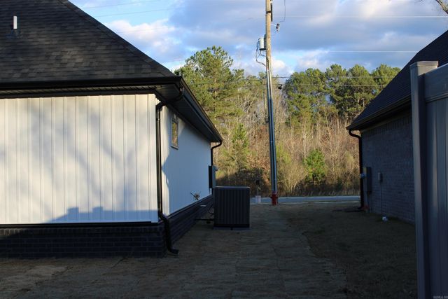 6193 Creekwater Drive, Alexander, AR 72002