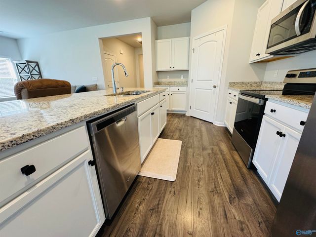 113 Branton Court, New Market, AL 35761