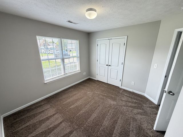 1008 Monticello Pl, Gallatin, TN 37066