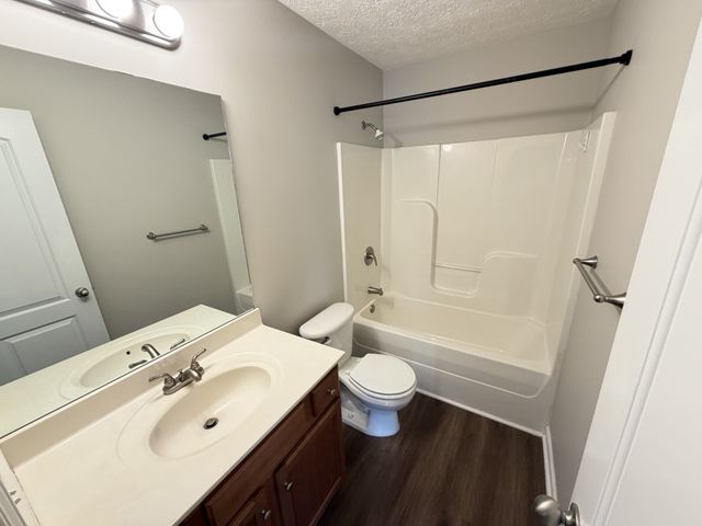 1008 Monticello Pl, Gallatin, TN 37066