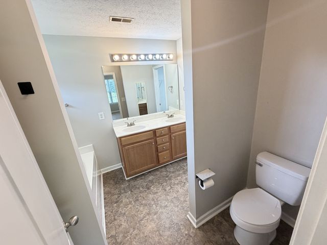1008 Monticello Pl, Gallatin, TN 37066