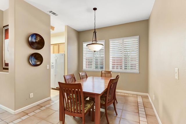 3404 Grimshaw Way, Elk Grove, CA 95758