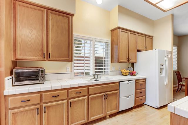 3404 Grimshaw Way, Elk Grove, CA 95758