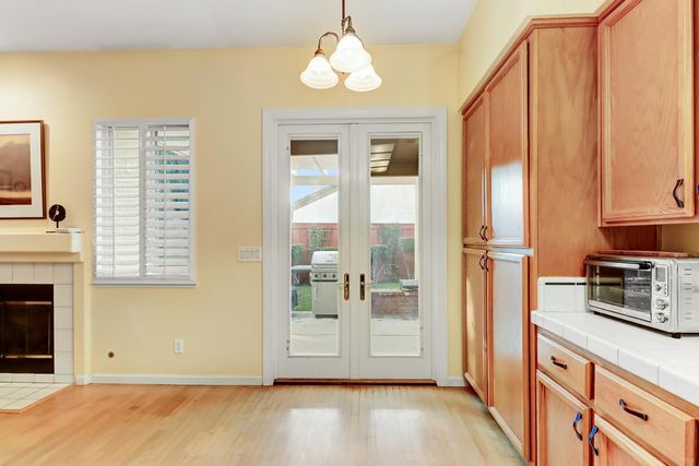 3404 Grimshaw Way, Elk Grove, CA 95758