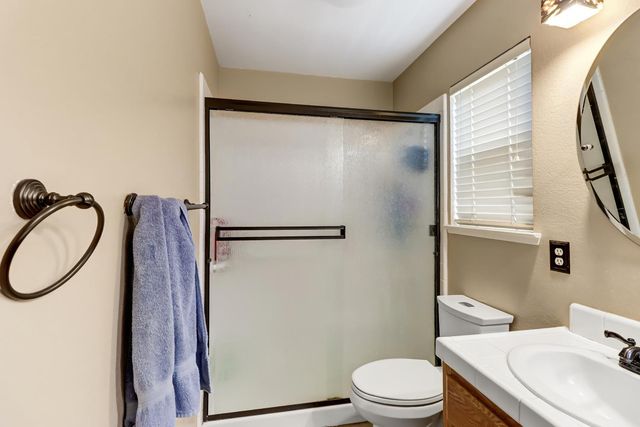 3404 Grimshaw Way, Elk Grove, CA 95758