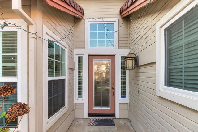 3404 Grimshaw Way, Elk Grove, CA 95758