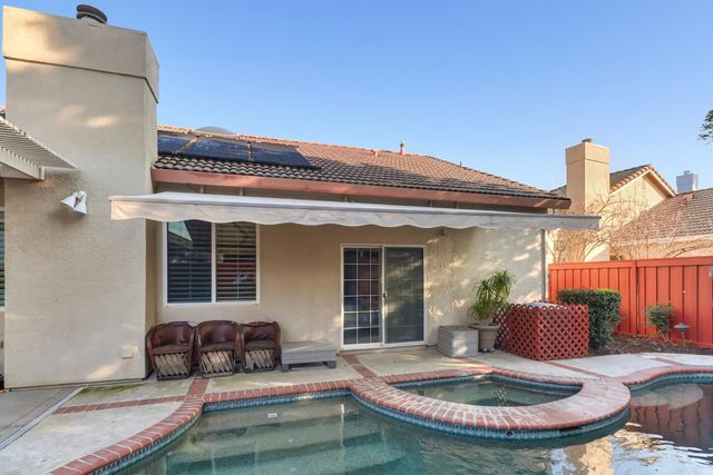 3404 Grimshaw Way, Elk Grove, CA 95758