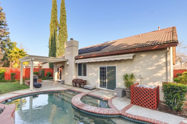 3404 Grimshaw Way, Elk Grove, CA 95758