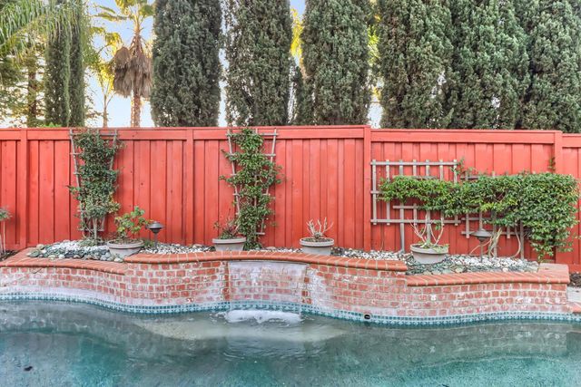 3404 Grimshaw Way, Elk Grove, CA 95758