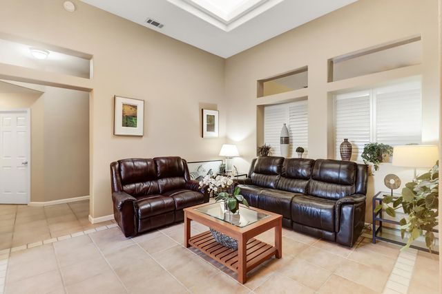 3404 Grimshaw Way, Elk Grove, CA 95758