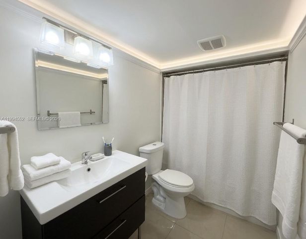 1881 Middle River Dr 704, Fort Lauderdale, FL 33305