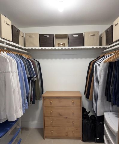 1881 Middle River Dr 704, Fort Lauderdale, FL 33305