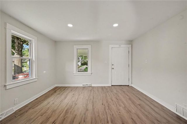 619 S Ash Avenue, Independence, MO 64053