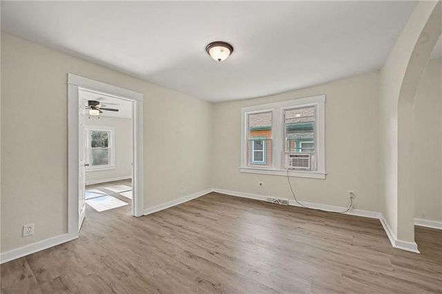619 S Ash Avenue, Independence, MO 64053