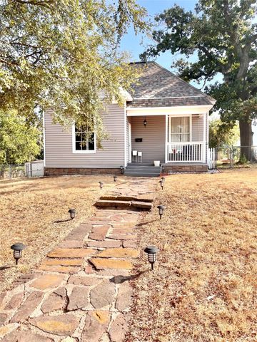 1530 W Woodard Street, Denison, TX 75020