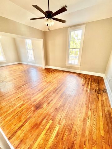 1530 W Woodard Street, Denison, TX 75020