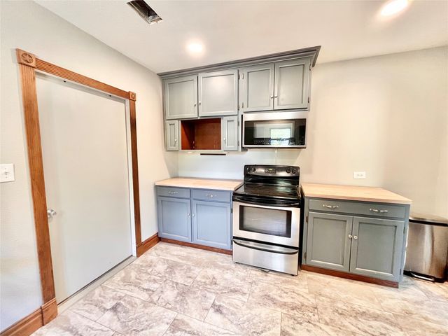 1530 W Woodard Street, Denison, TX 75020