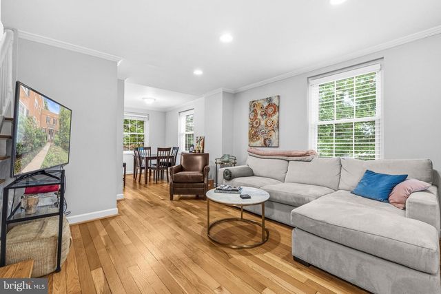 2909 S DINWIDDIE ST, Arlington, VA 22206