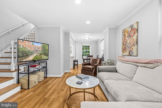 2909 S DINWIDDIE ST, Arlington, VA 22206