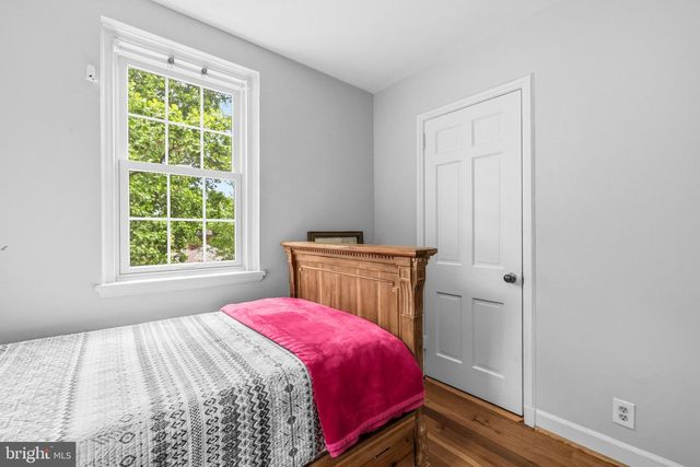 2909 S DINWIDDIE ST, Arlington, VA 22206
