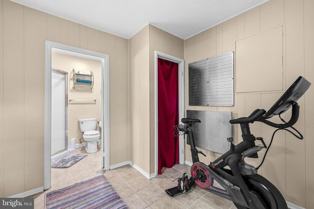 2909 S DINWIDDIE ST, Arlington, VA 22206