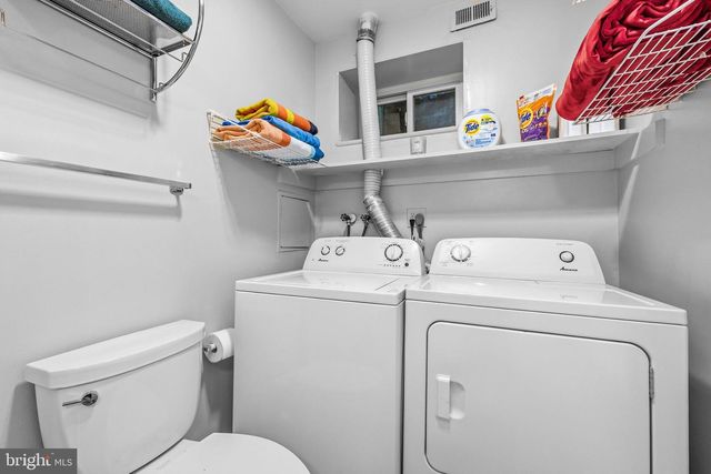 2909 S DINWIDDIE ST, Arlington, VA 22206