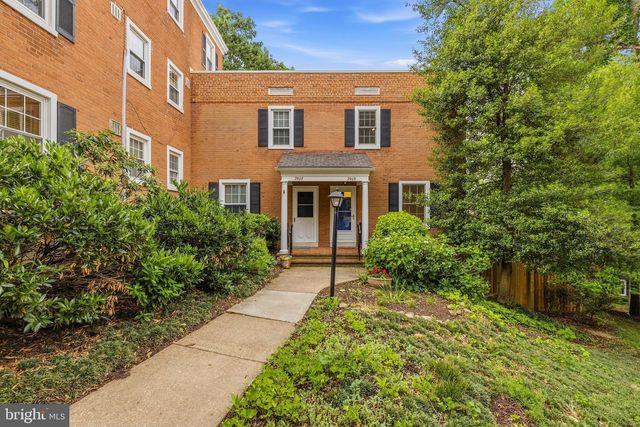2909 S DINWIDDIE ST, Arlington, VA 22206