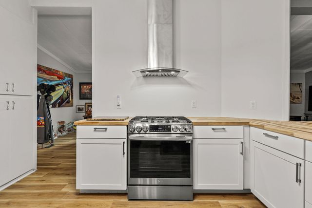 1077 Eagle Nest Road, Redding, CA 96003