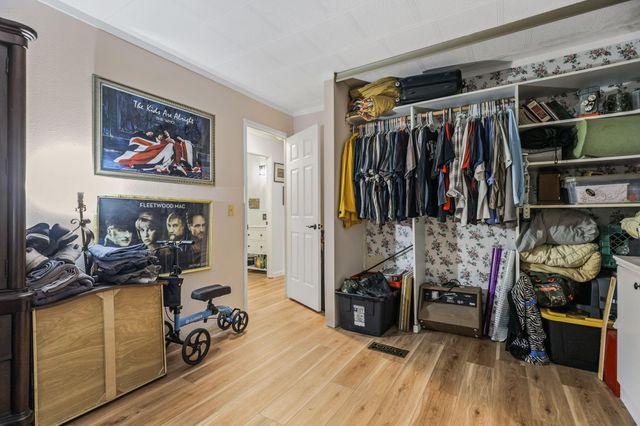 1077 Eagle Nest Road, Redding, CA 96003