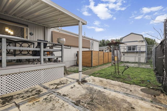 1077 Eagle Nest Road, Redding, CA 96003