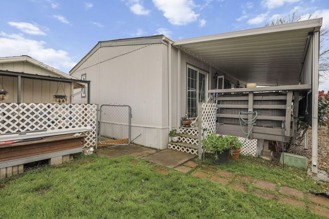 1077 Eagle Nest Road, Redding, CA 96003