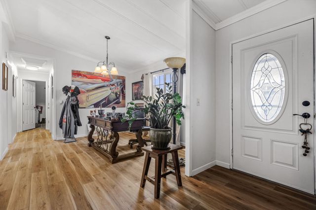 1077 Eagle Nest Road, Redding, CA 96003