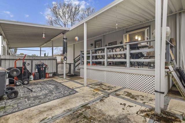 1077 Eagle Nest Road, Redding, CA 96003