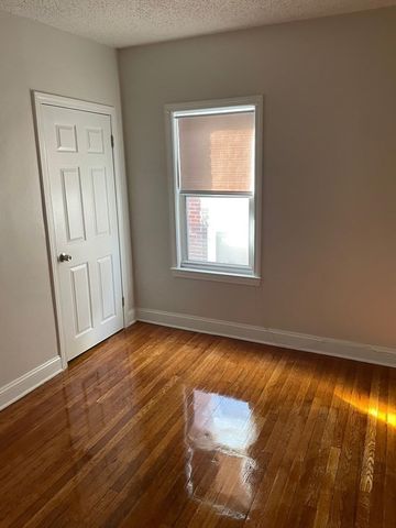 184 Walnut Ave 3, Boston, MA 02119