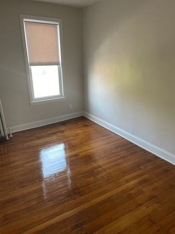 184 Walnut Ave 3, Boston, MA 02119
