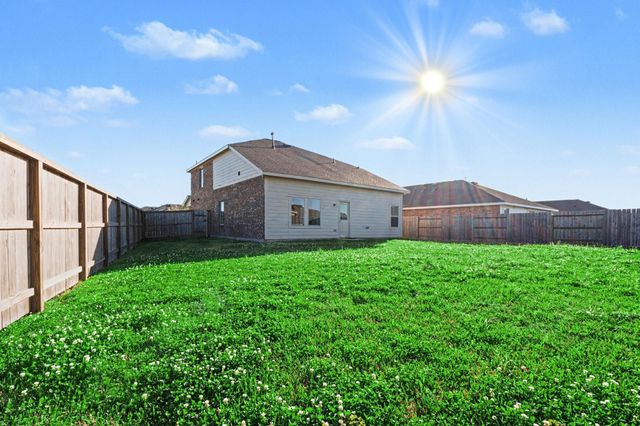 9502 Brookside Point Drive, Baytown, TX 77521