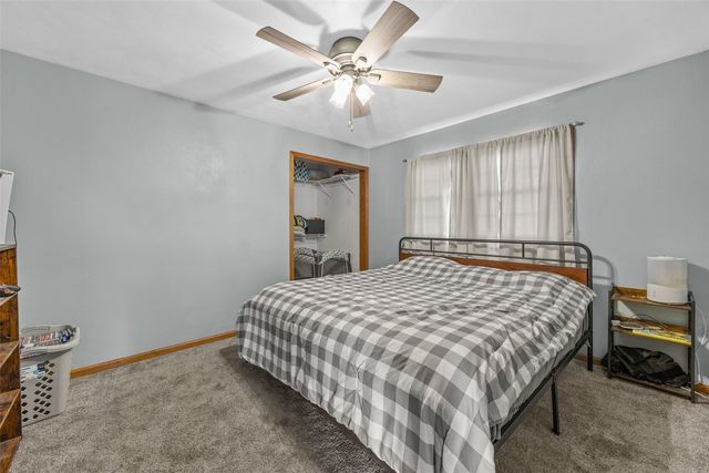 205 N 9th Avenue, Vinton, IA 52349