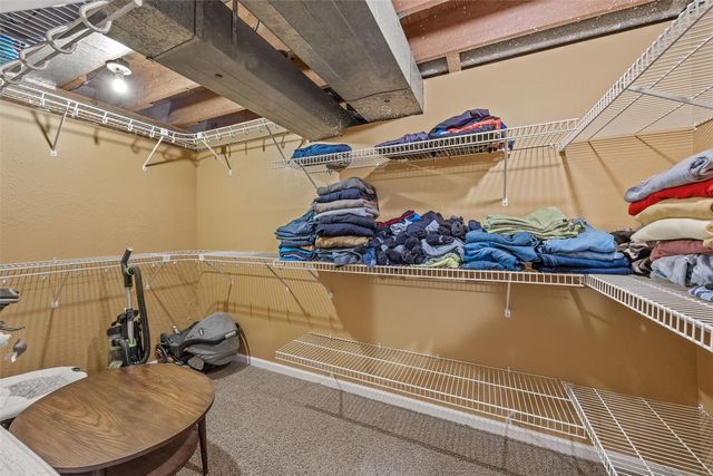 205 N 9th Avenue, Vinton, IA 52349