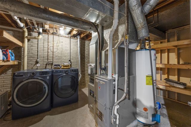 205 N 9th Avenue, Vinton, IA 52349