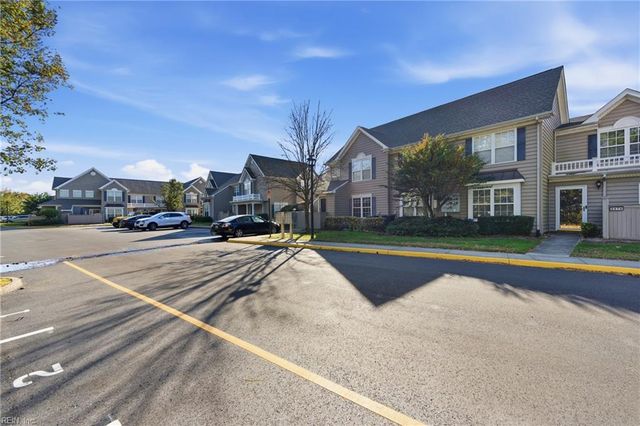 2463 Old Greenbrier RD # 1, Chesapeake, VA 23325